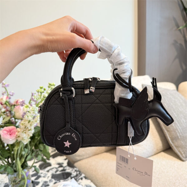 dior ボストン バッグ ミニ d vibe v イーストウエスト ナノバッグ ディオール バッグ ショルダー 可愛い ミニ ショルダー バッグ ミニ ハンド バッグ ハイ ブランド dior パロディ - 画像 (8)