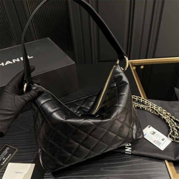 シャネル ホーボー バッグ シャネル トート バッグ chanel ショルダー バッグ チェーン 小脇 に 抱える バッグ ハイ ブランド カバン 鞄 一生 もの レディース シャネル 偽物 - 画像 (6)