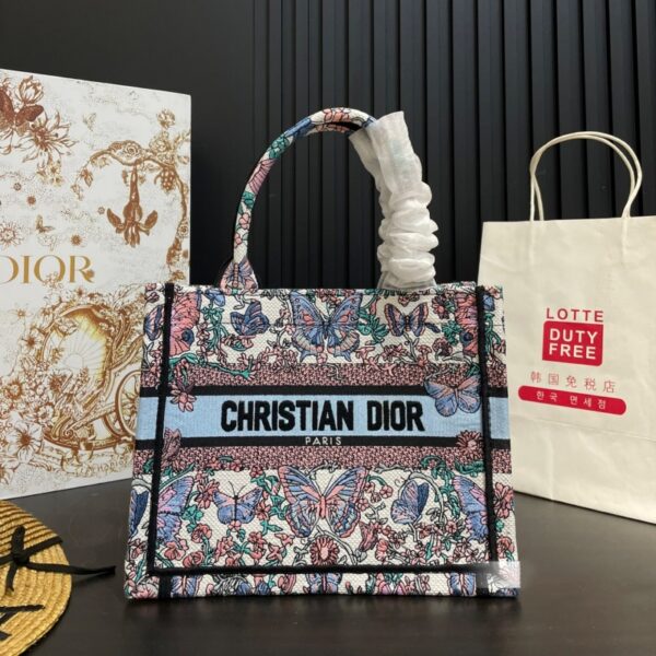 ディオール ブック トート 芸能人 ブック トート dior ハイ ブランド トート バッグ 人気 手提げ バッグ おしゃれ ブランド コットン バッグ トートバッグ 刺繍 夏 ハイ ブランド バッグ - 画像 (2)