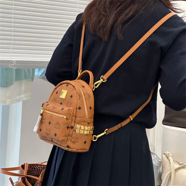 ミニ リュック mcm xmini stark ベベブー サイドスタッズ バックパック ミニ リュック ブランド リュック エムシー エム 可愛い リュックサック ブランド 2way バッグ ブランド - 画像 (2)
