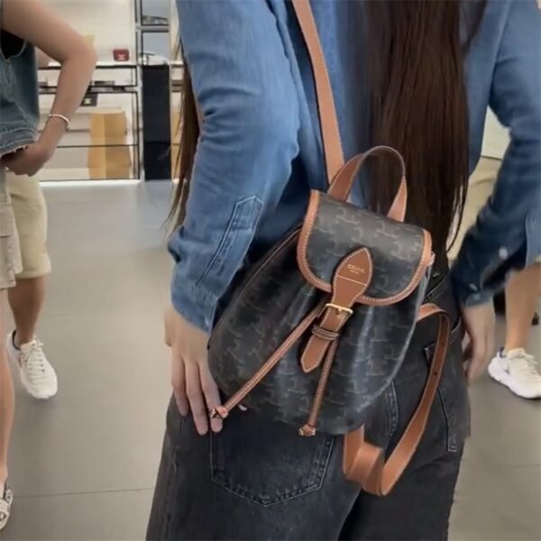 ミニ フォルコ バックパック セリーヌ ミニ リュック トリオンフ キャンバス リュック バックパック ハイブランド リュック サック 大人 かわいい セリーヌ 偽物 - 画像 (5)